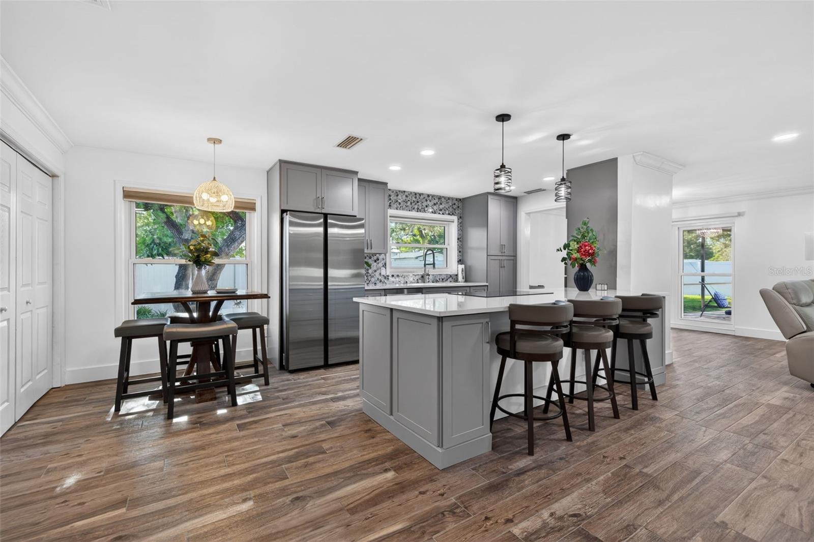 SHORE ACRES VENICE SEC 2ND REP - Residential