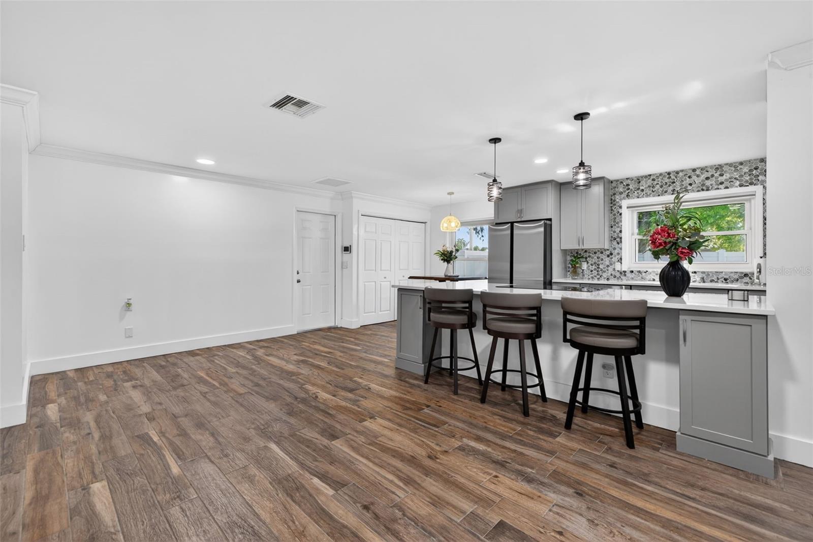 SHORE ACRES VENICE SEC 2ND REP - Residential