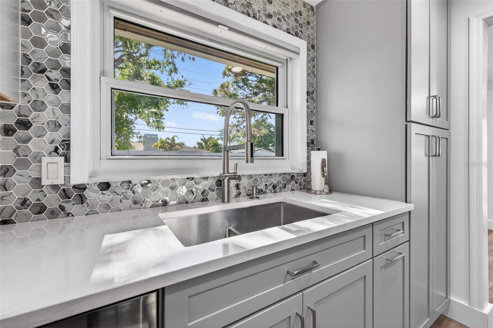 SHORE ACRES VENICE SEC 2ND REP - Residential