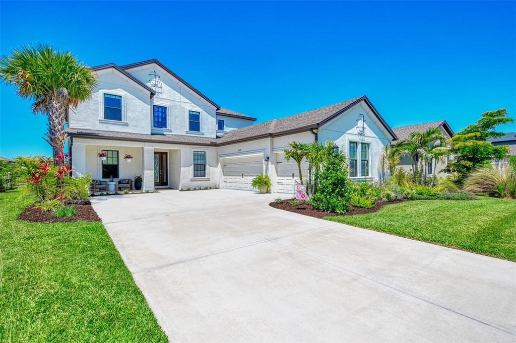 Photo of 10192 Milky Way Circle, Sarasota, FL 34241 (MLS # A4692094)