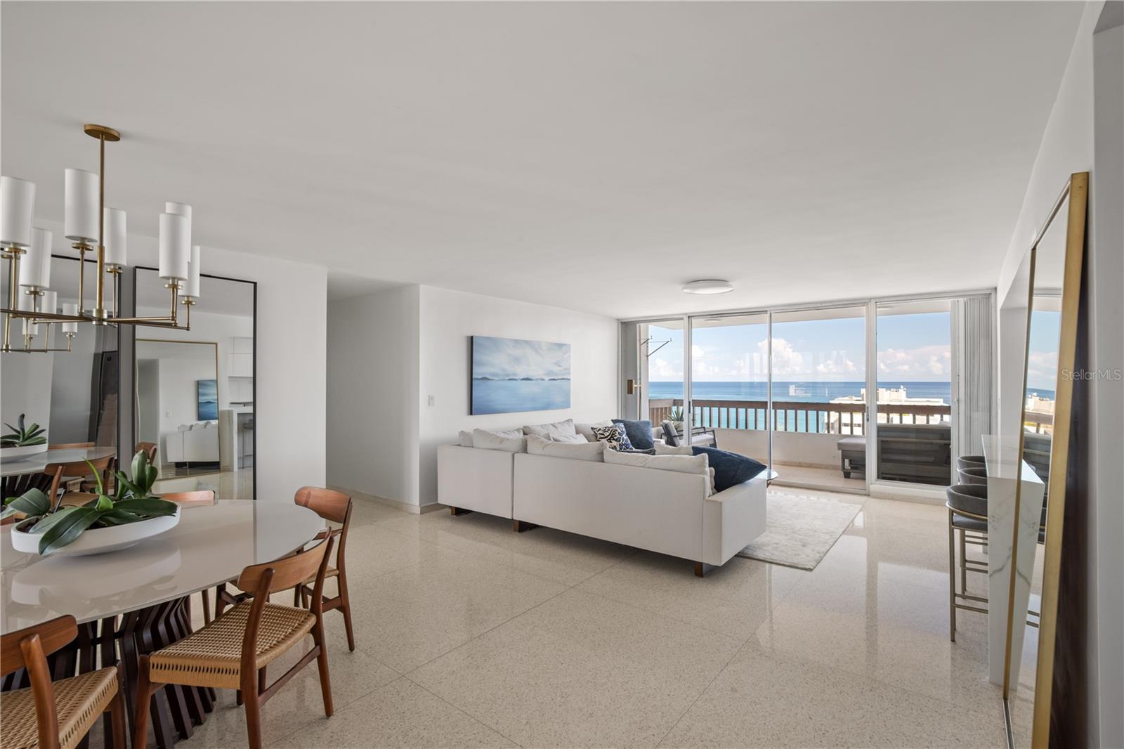 70 KINGS COURT 17C