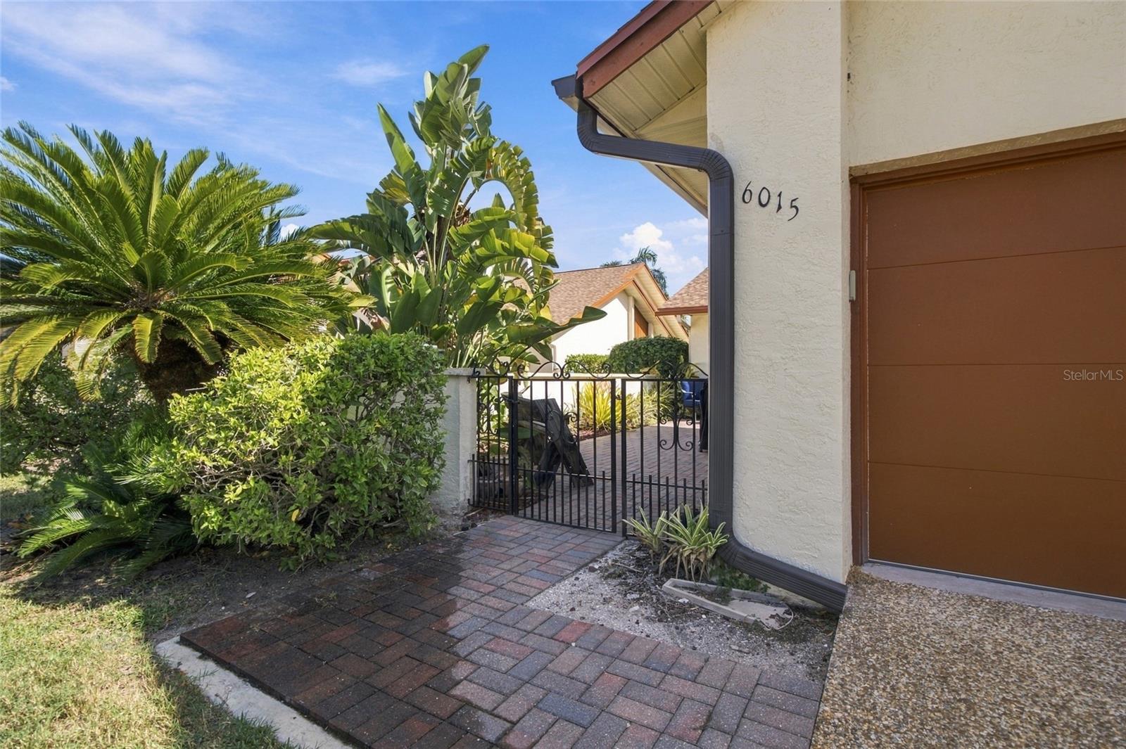 6015 COURTSIDE DRIVE