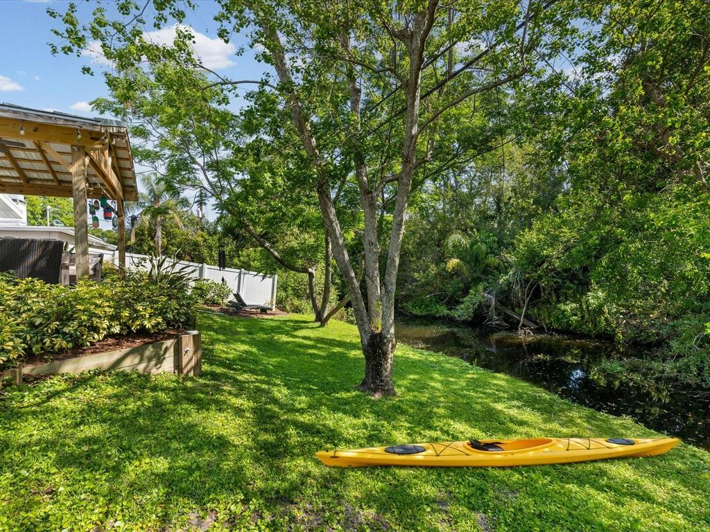 Photo of 1405 Embassy Drive, Clearwater, FL 33764 (MLS # TB8495468)