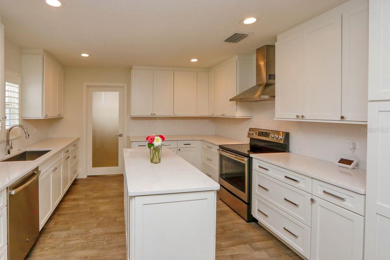 MACKENZIE - Residential Lease