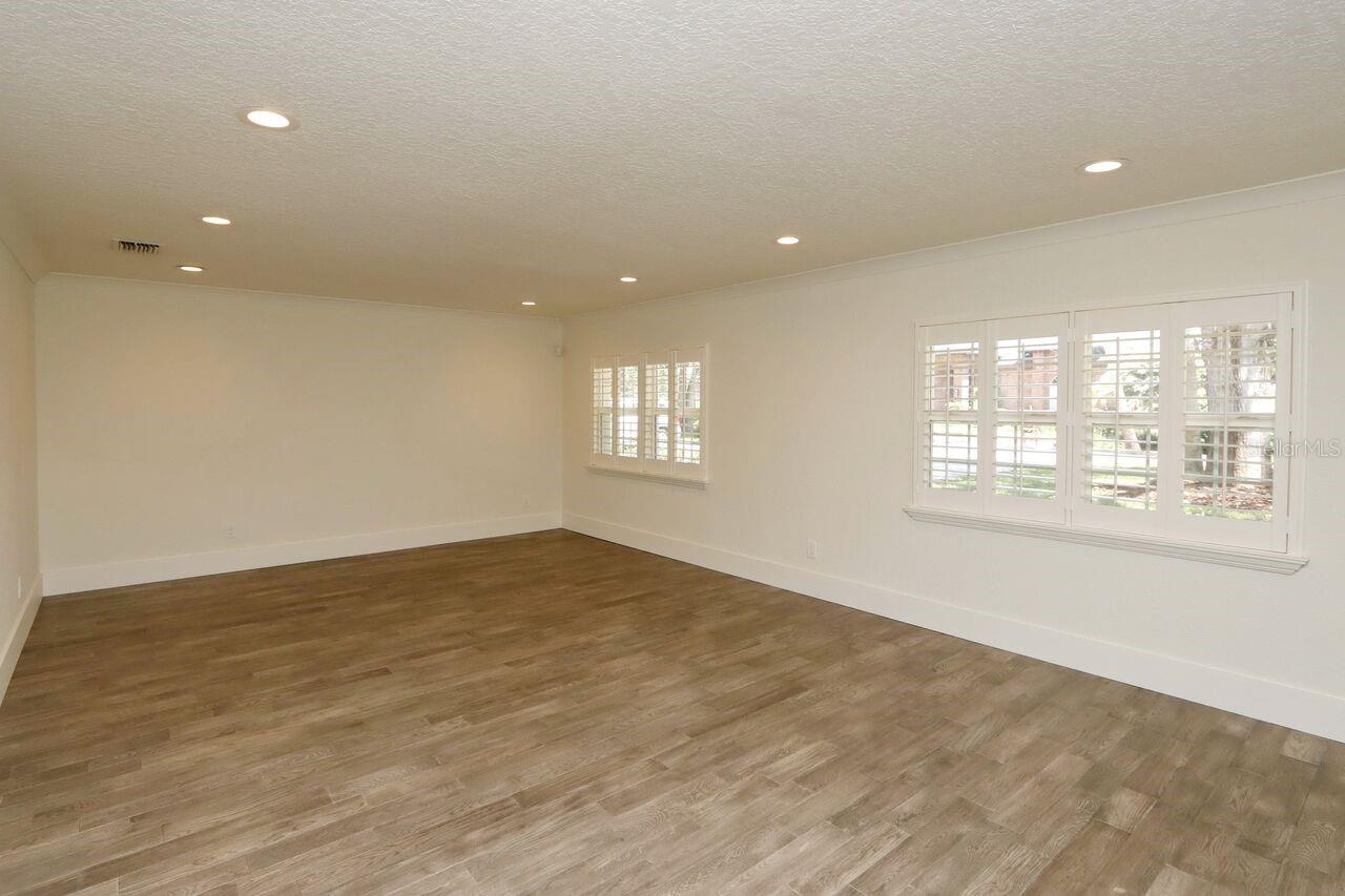 MACKENZIE - Residential Lease