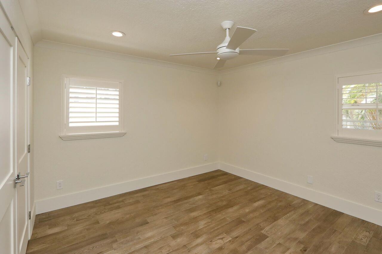 MACKENZIE - Residential Lease