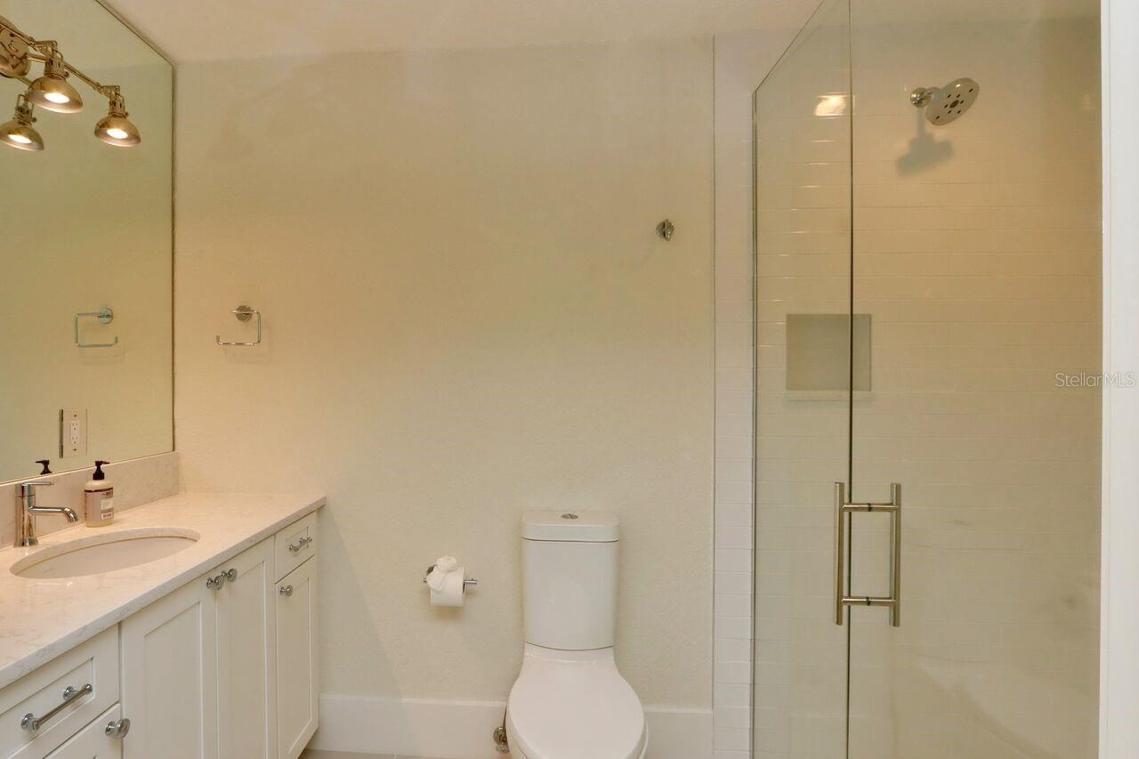 MACKENZIE - Residential Lease