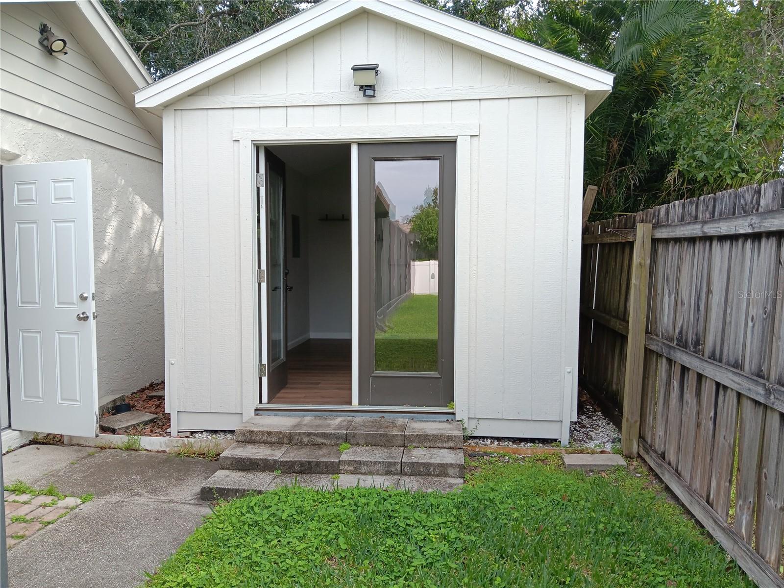 ARVIS CIRCLE - Residential Lease