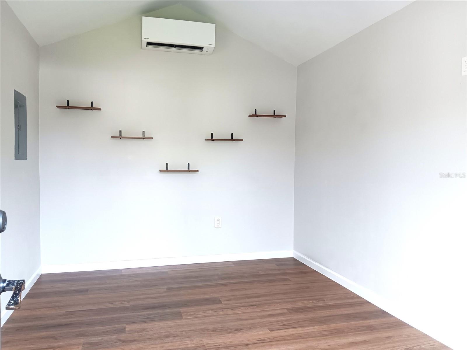 ARVIS CIRCLE - Residential Lease