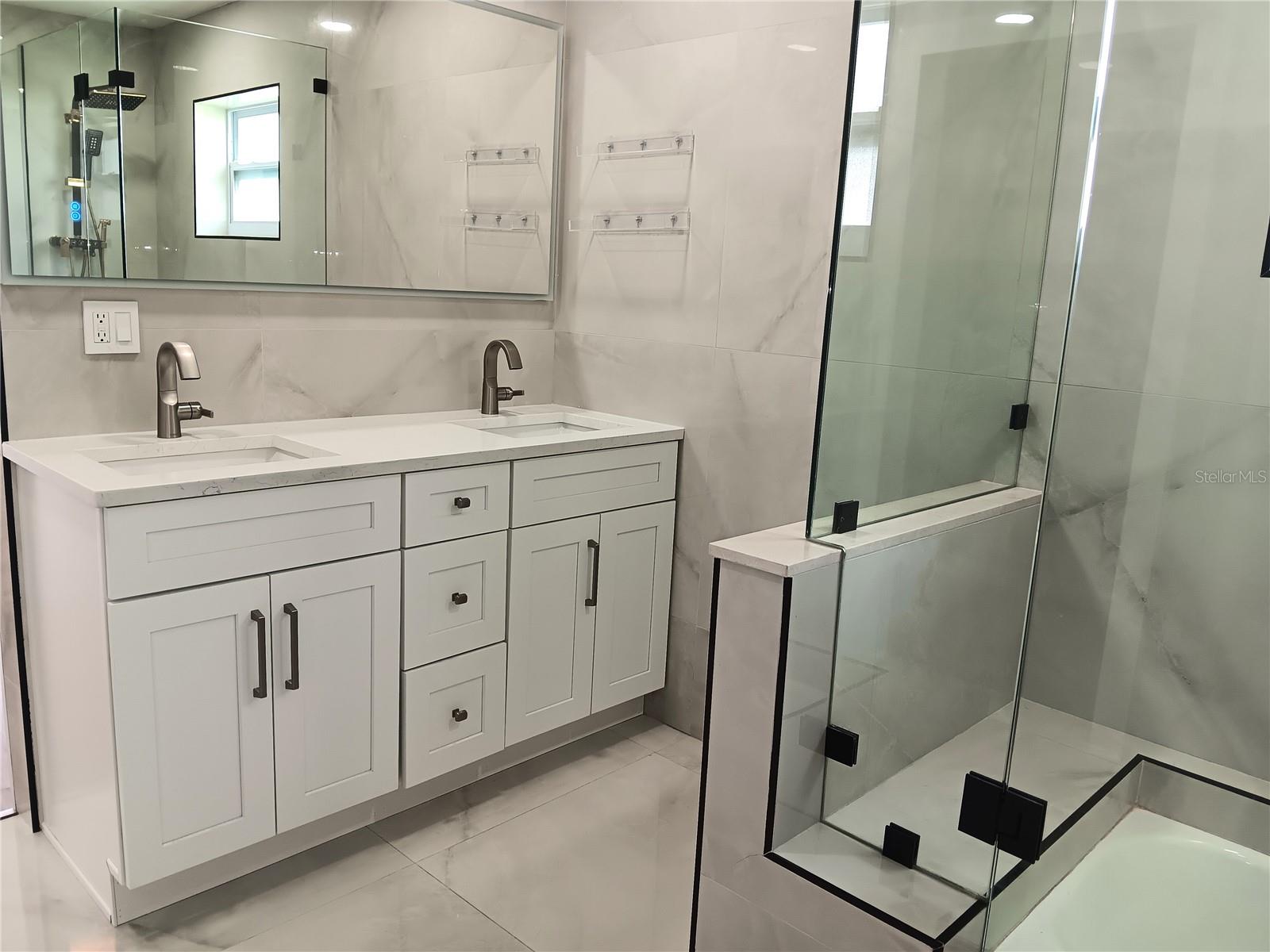 ARVIS CIRCLE - Residential Lease