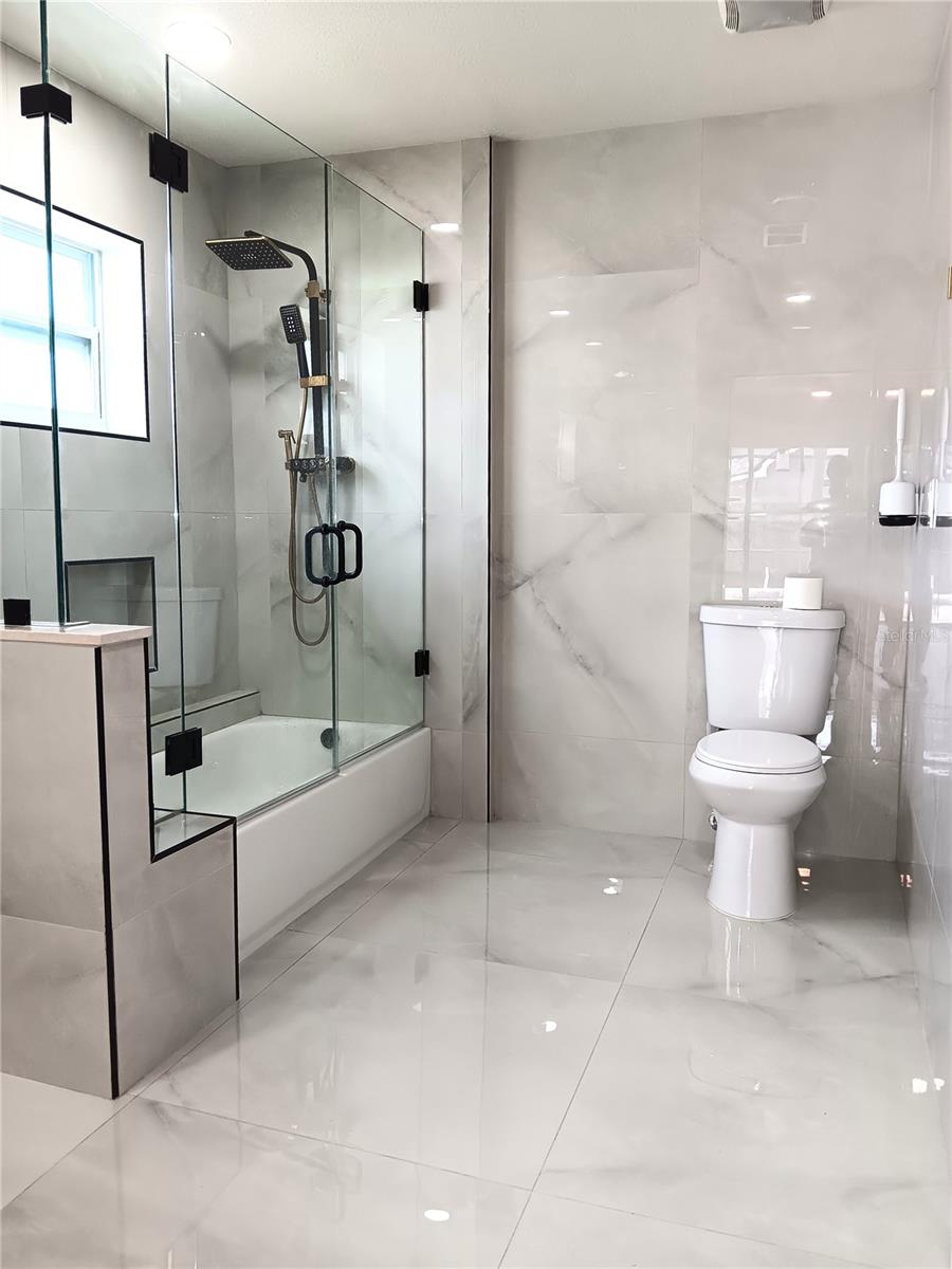 ARVIS CIRCLE - Residential Lease