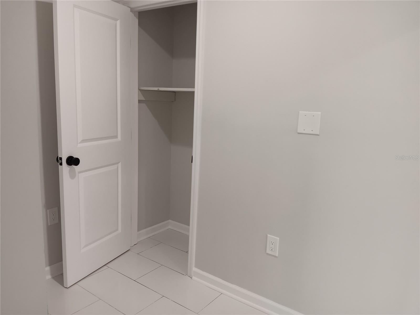 ARVIS CIRCLE - Residential Lease