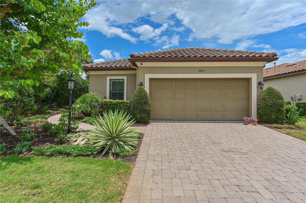 Photo of 5007 Serata Drive, Bradenton, FL 34211 (MLS # A4696602)
