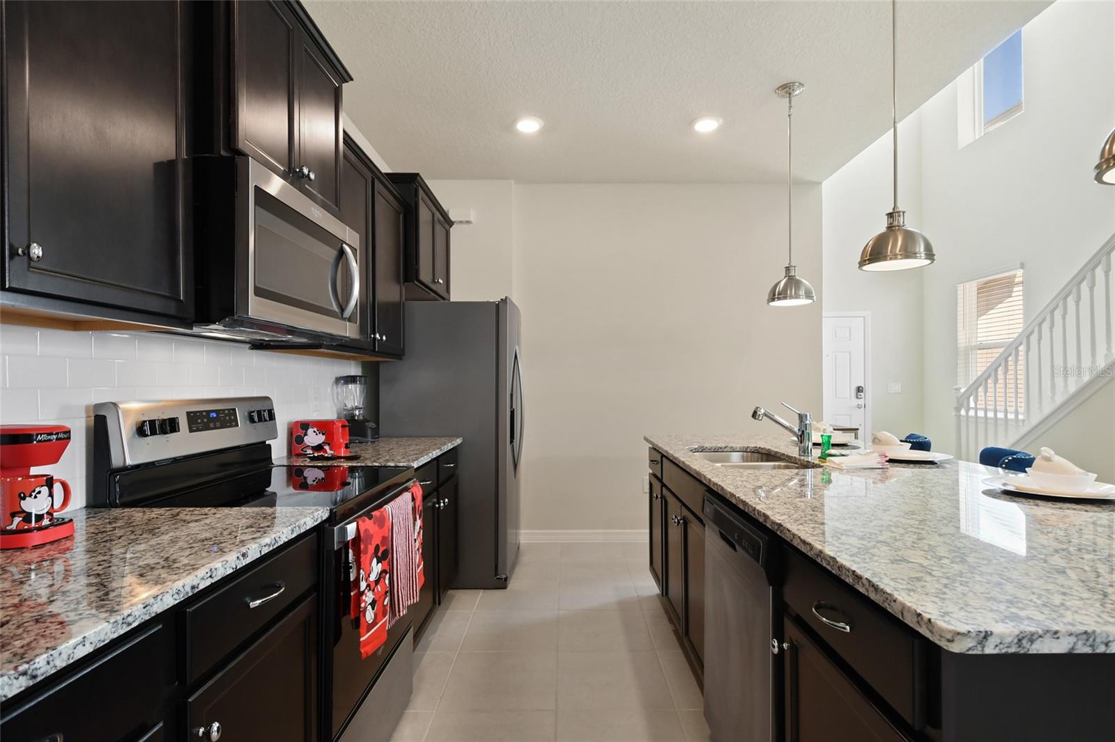 WINDSOR ISLAND RESIDENCE PH 3 - Residential