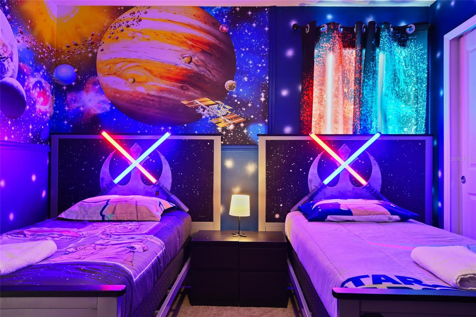 WINDSOR ISLAND RESIDENCE PH 3 - Residential