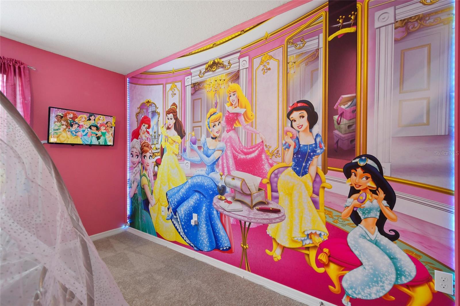 WINDSOR ISLAND RESIDENCE PH 3 - Residential