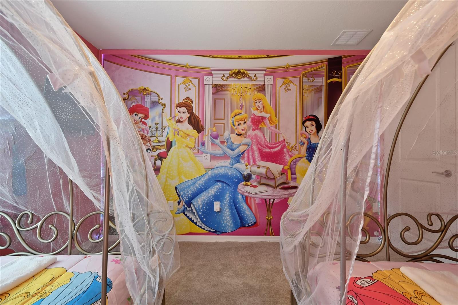 WINDSOR ISLAND RESIDENCE PH 3 - Residential