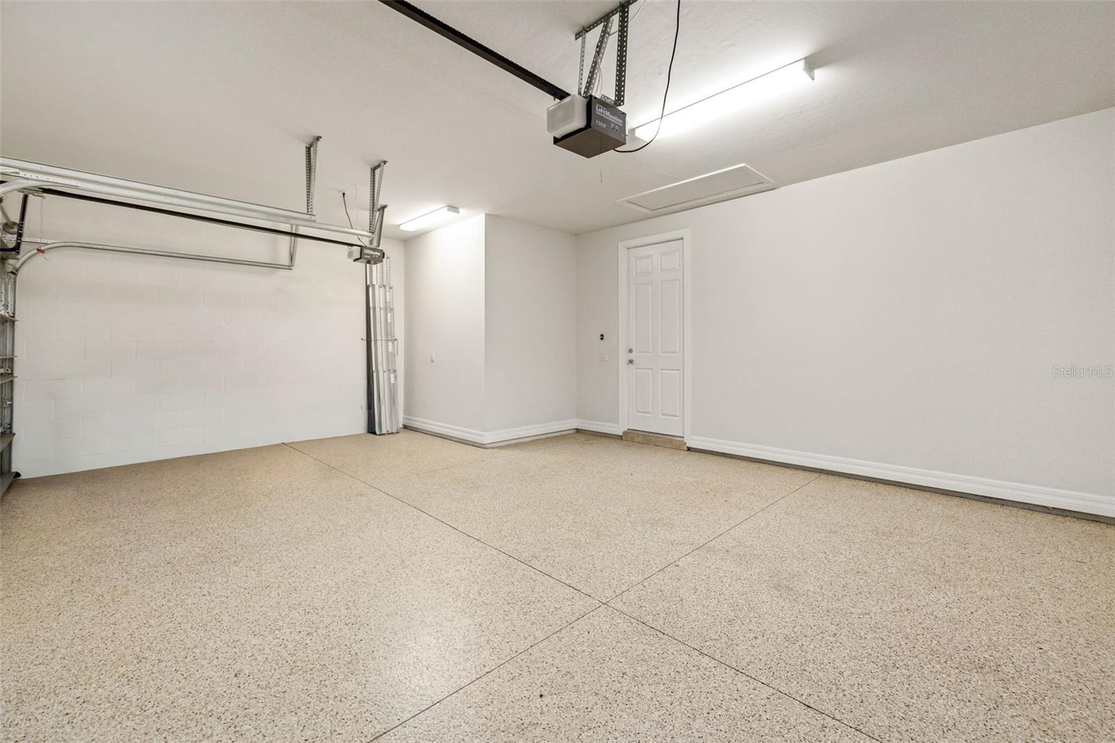 SANDHILL PRESERVE - Residential