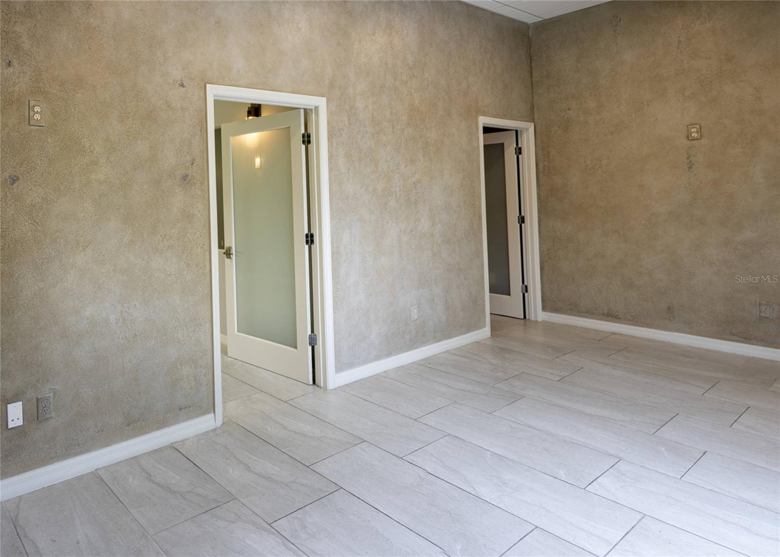 WHEELER CORNERS PH 2 - Commercial Lease