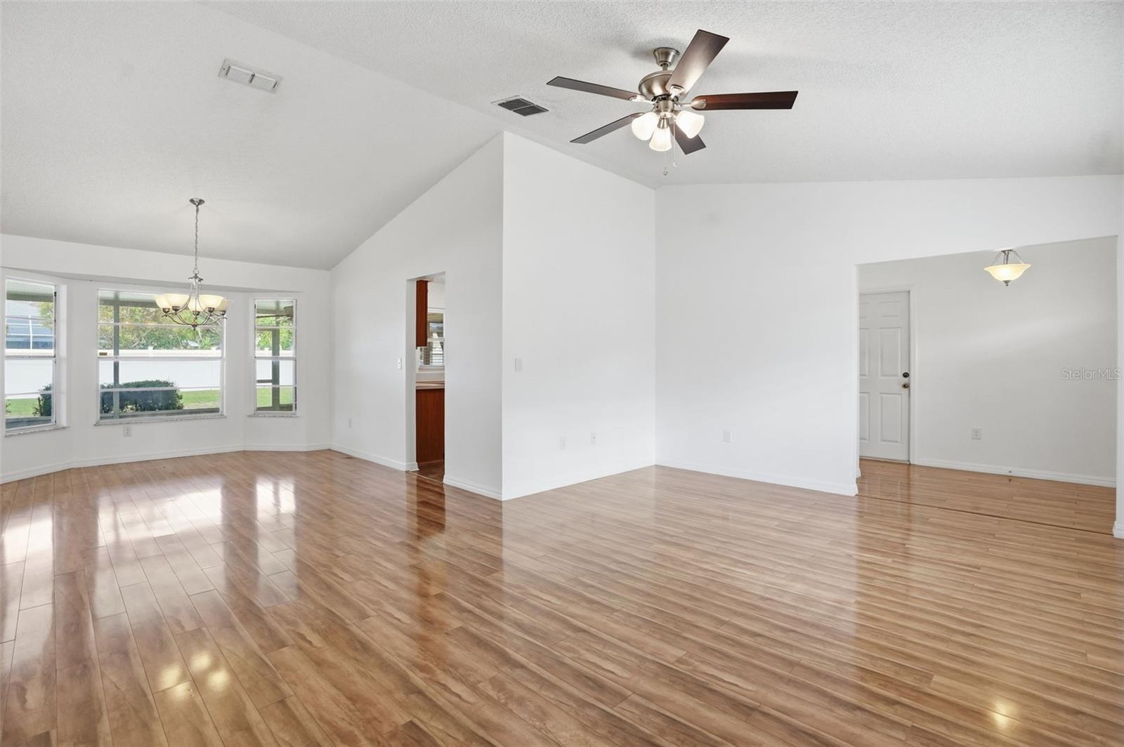 HUNTERS RIDGE - Residential