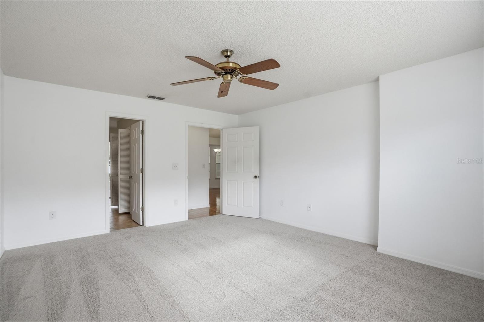 HUNTERS RIDGE - Residential