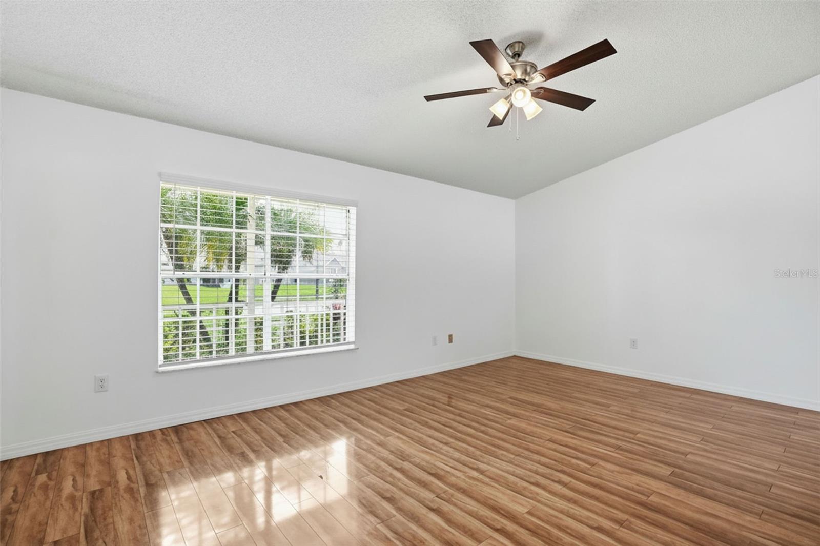 HUNTERS RIDGE - Residential