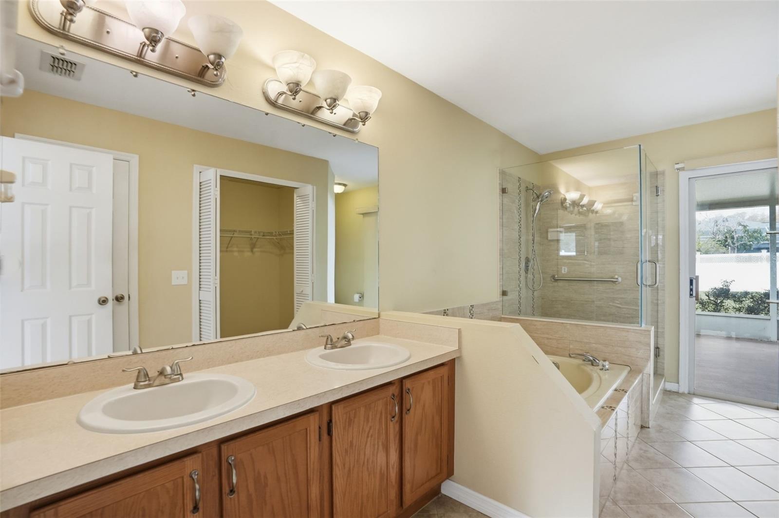 HUNTERS RIDGE - Residential