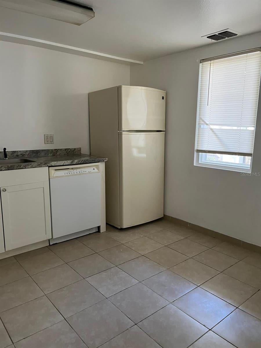 COUNTRY CLUB VILLAGE - Residential