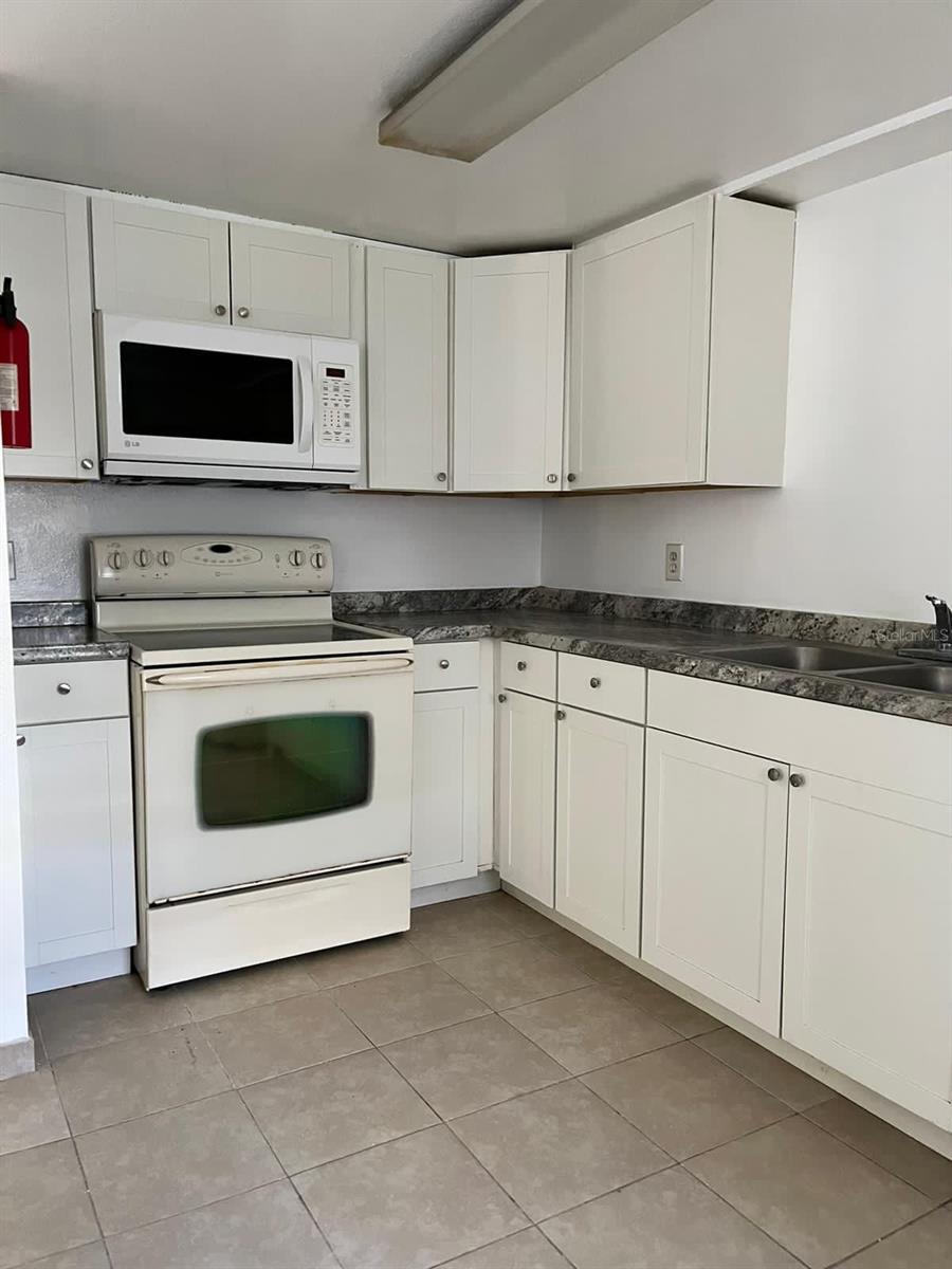 COUNTRY CLUB VILLAGE - Residential