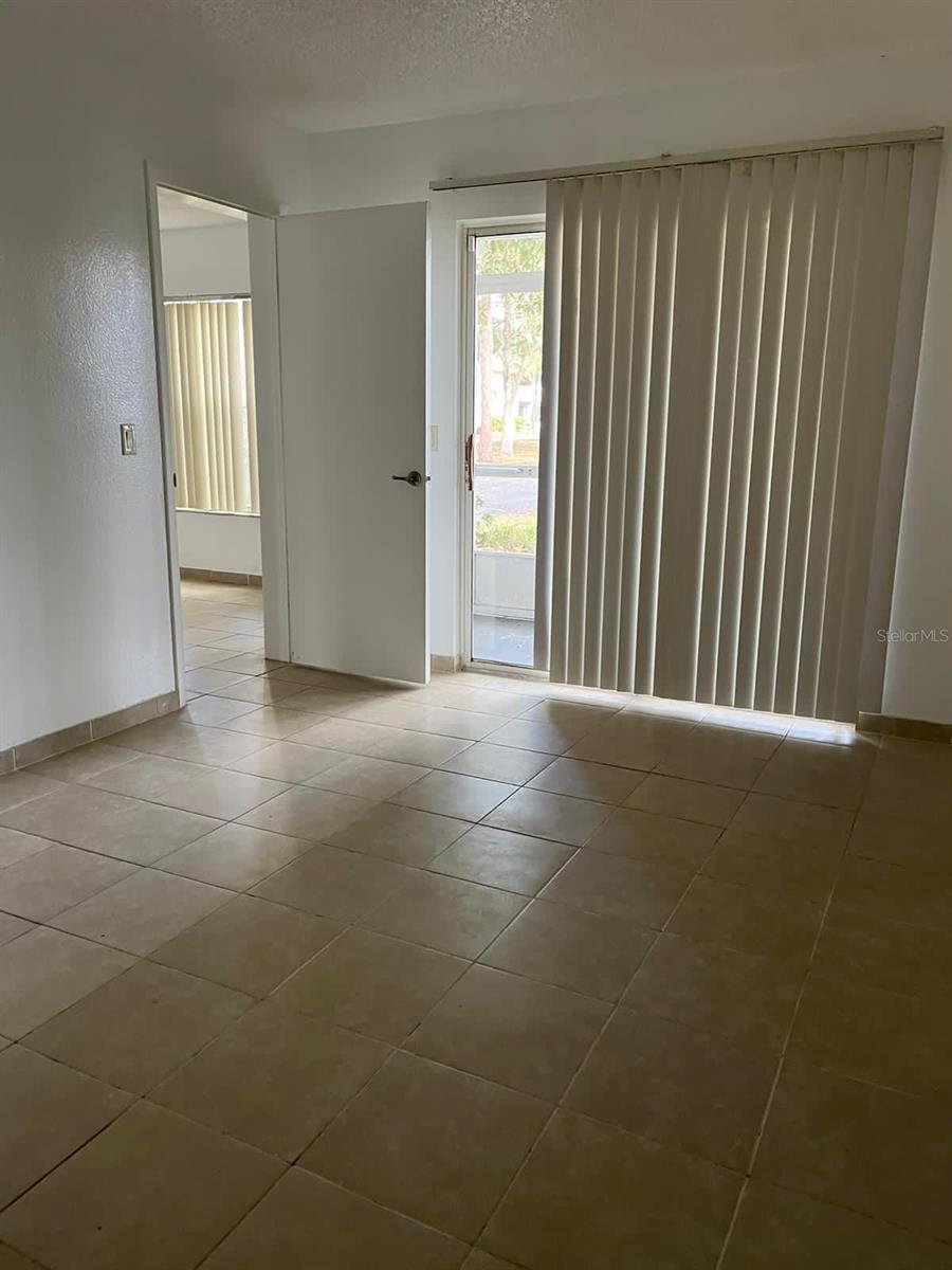 8236 FAIRWAYS CIRCLE D102