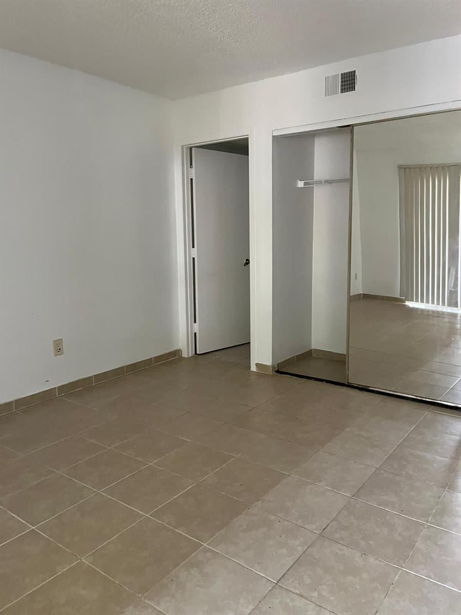 COUNTRY CLUB VILLAGE - Residential