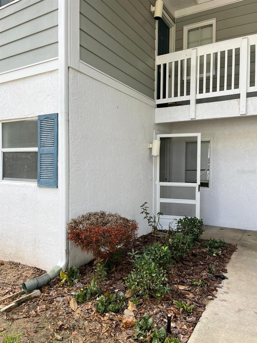 8236 FAIRWAYS CIRCLE D102