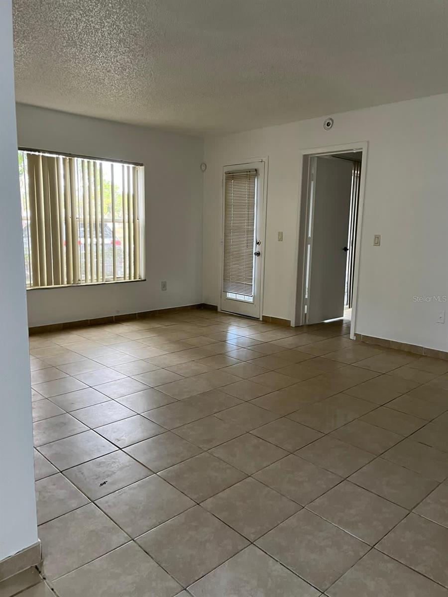 8236 FAIRWAYS CIRCLE D102