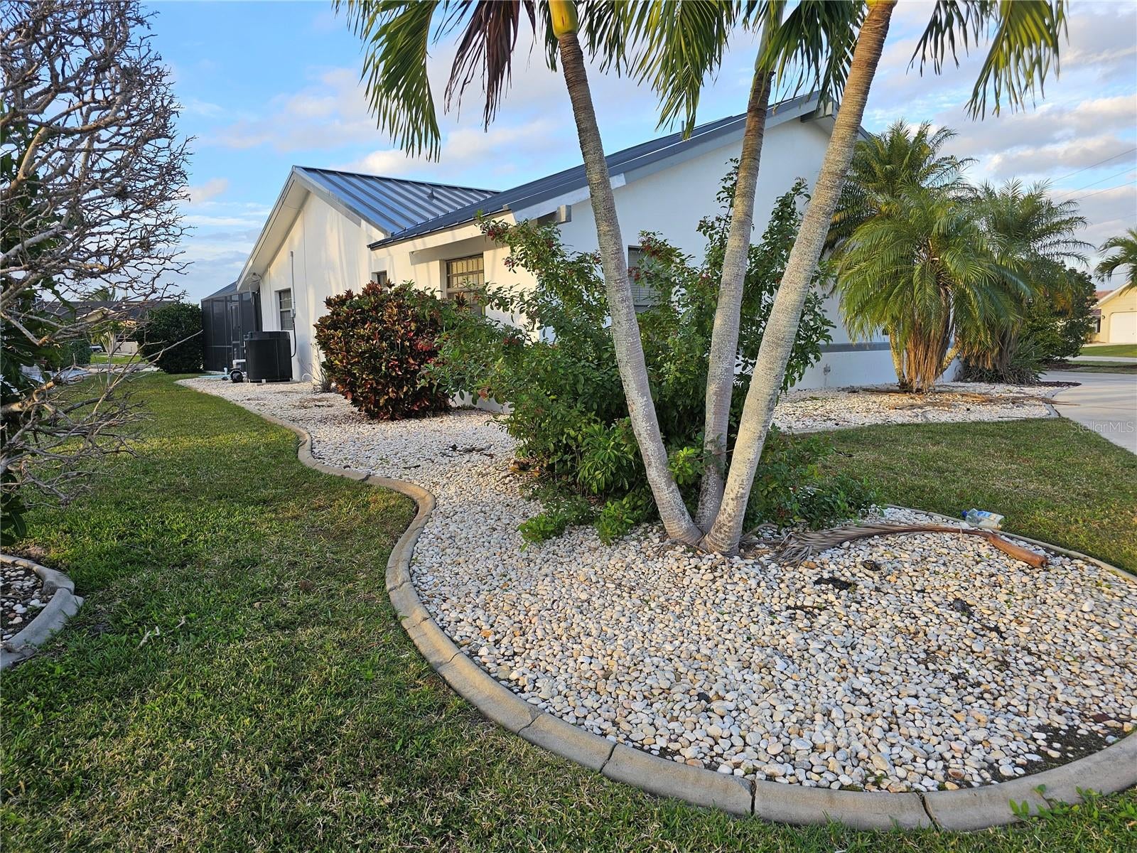975 CORONADO DRIVE