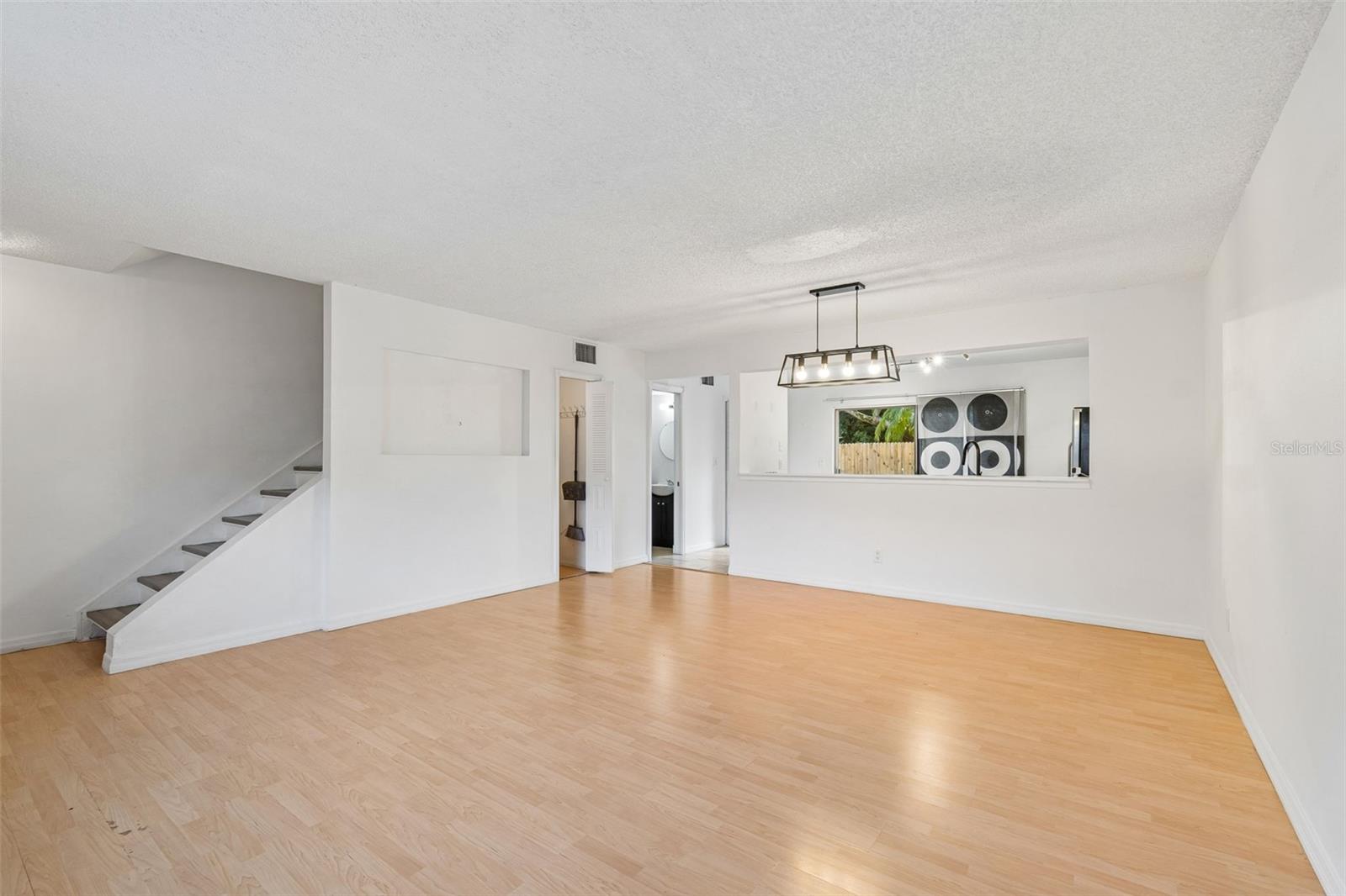 EASTWOOD SHORES 5 - Residential Lease