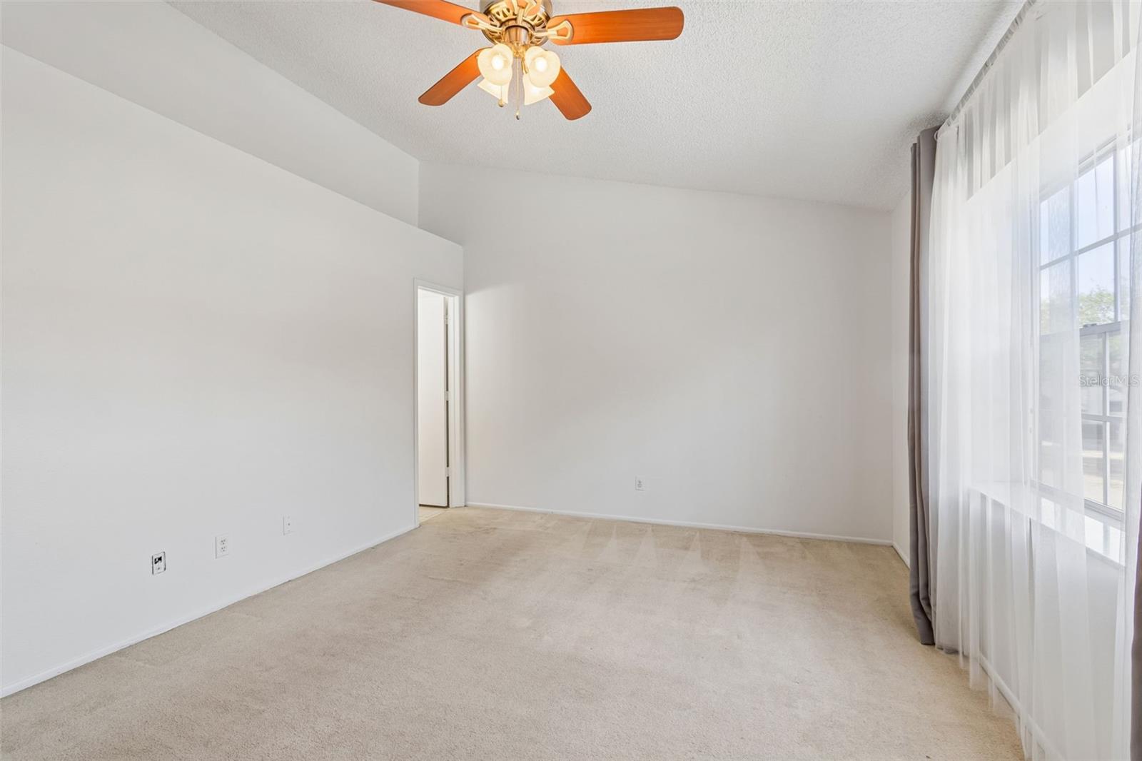 EASTWOOD SHORES 5 - Residential Lease