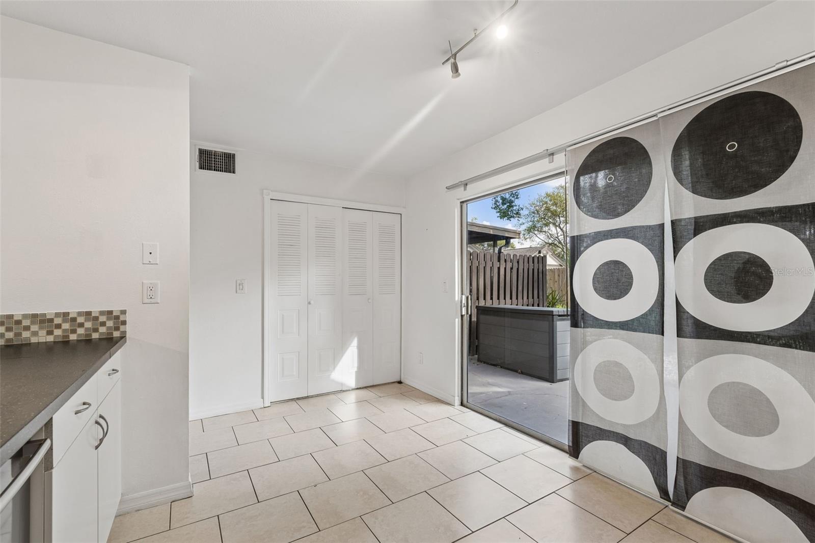 EASTWOOD SHORES 5 - Residential Lease