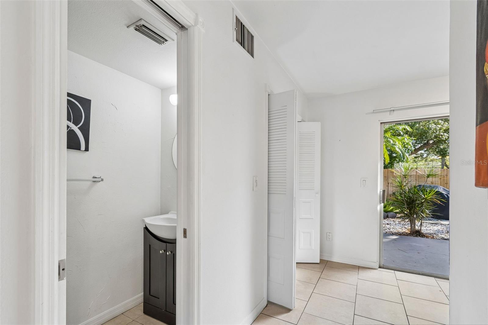 EASTWOOD SHORES 5 - Residential Lease