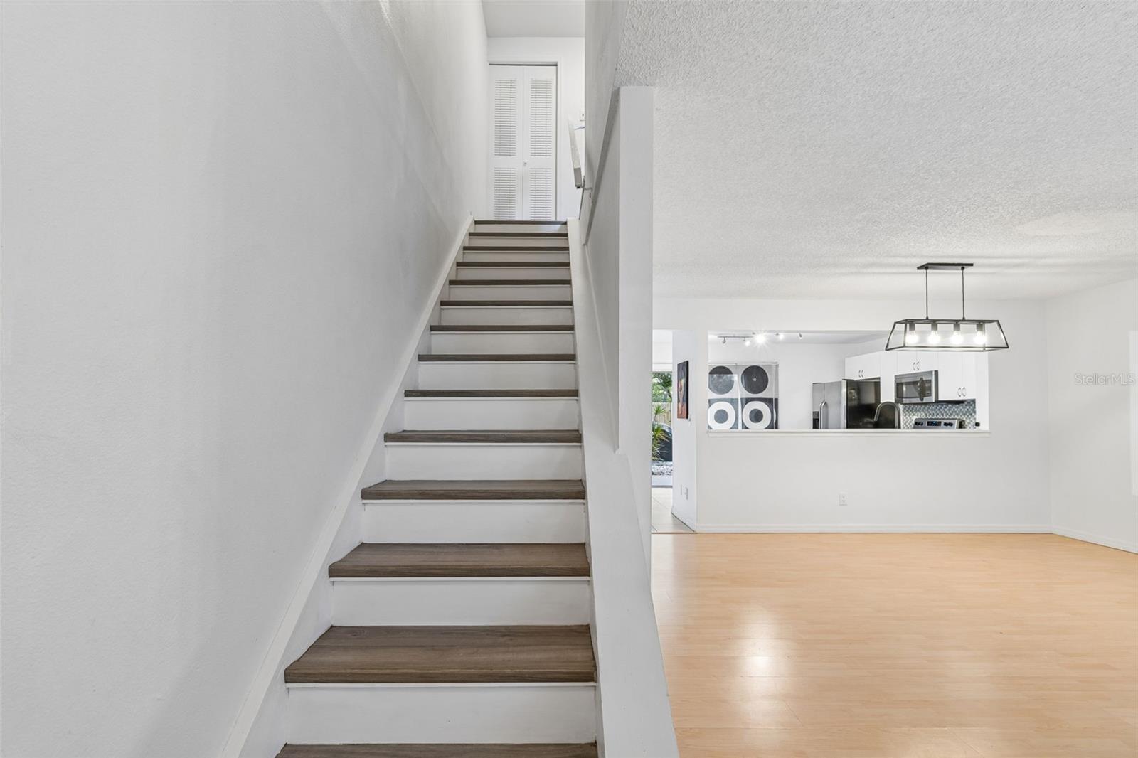 EASTWOOD SHORES 5 - Residential Lease