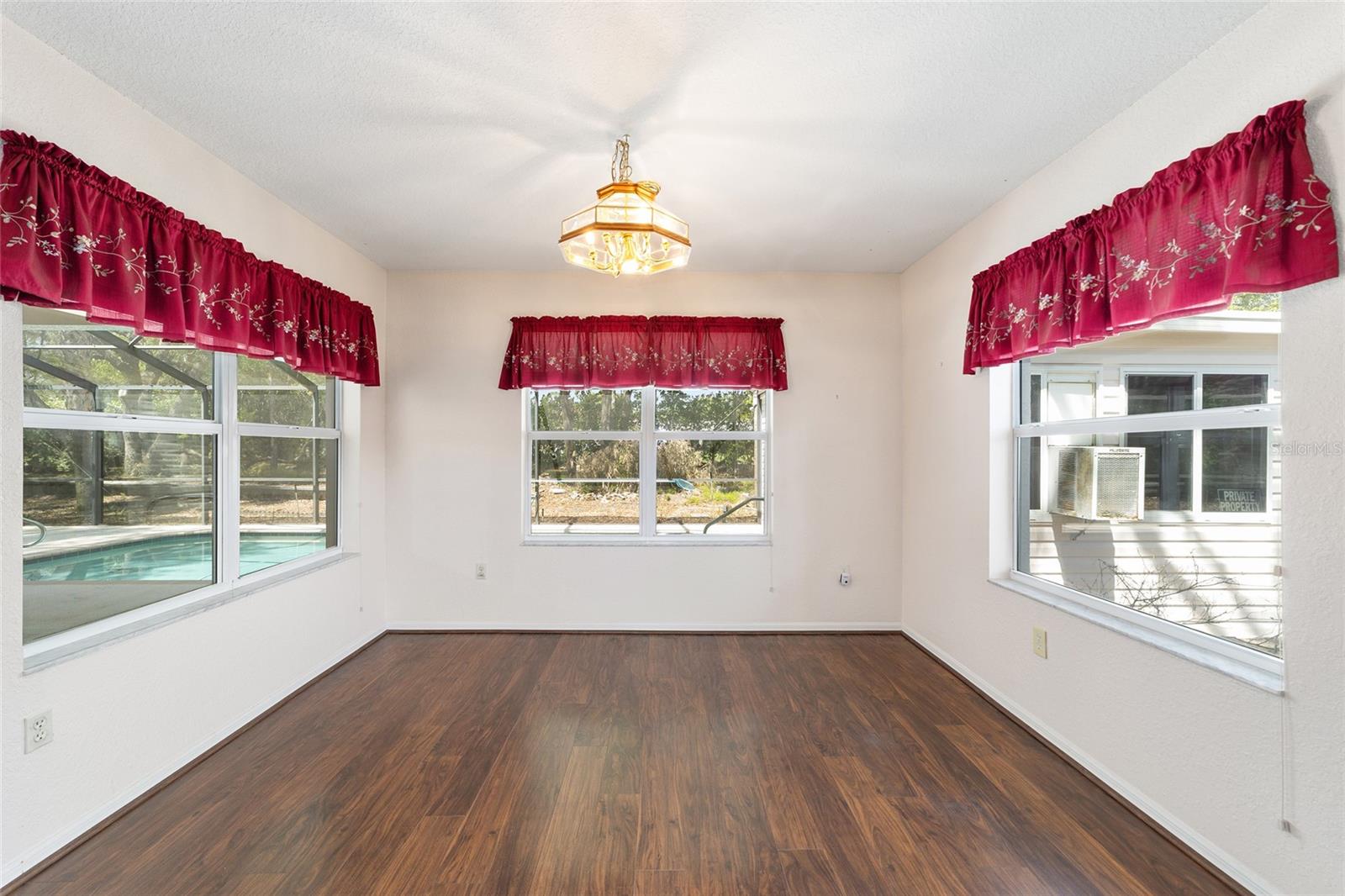 RAINBOW SPGS 05 REP - Residential