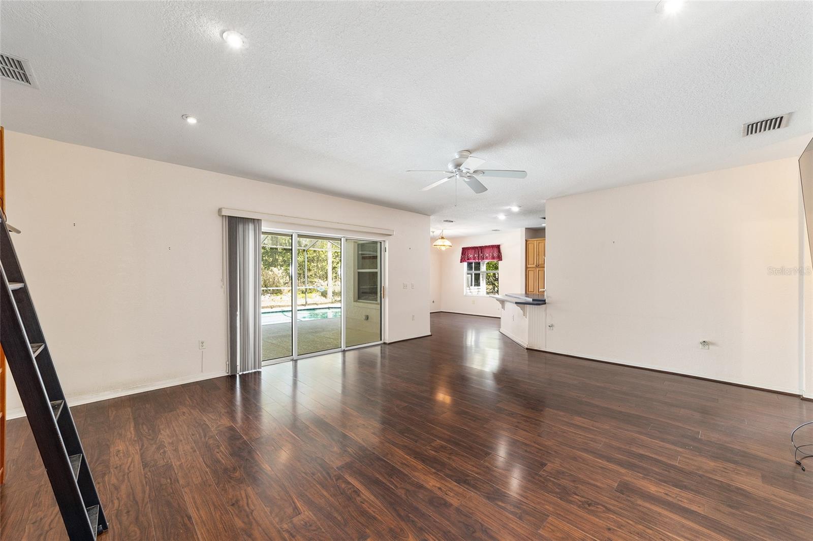 RAINBOW SPGS 05 REP - Residential