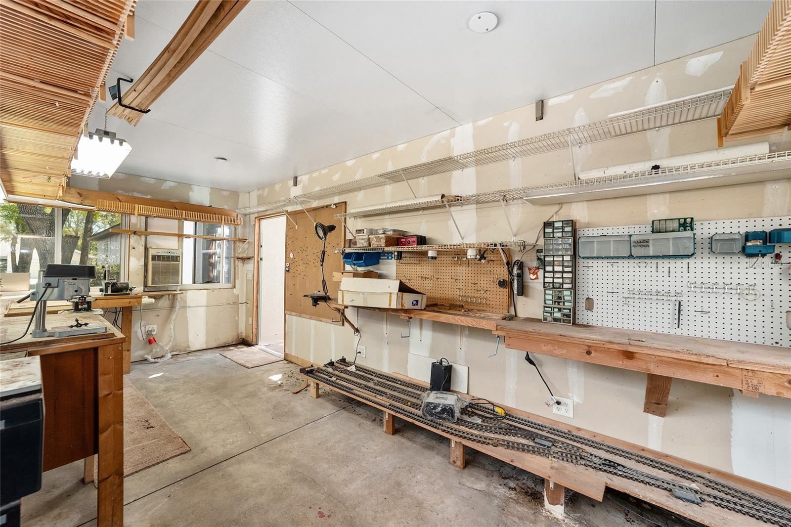 RAINBOW SPGS 05 REP - Residential