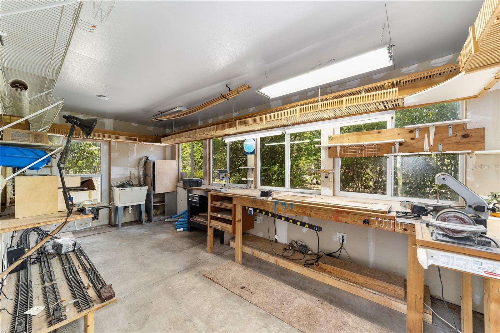 RAINBOW SPGS 05 REP - Residential