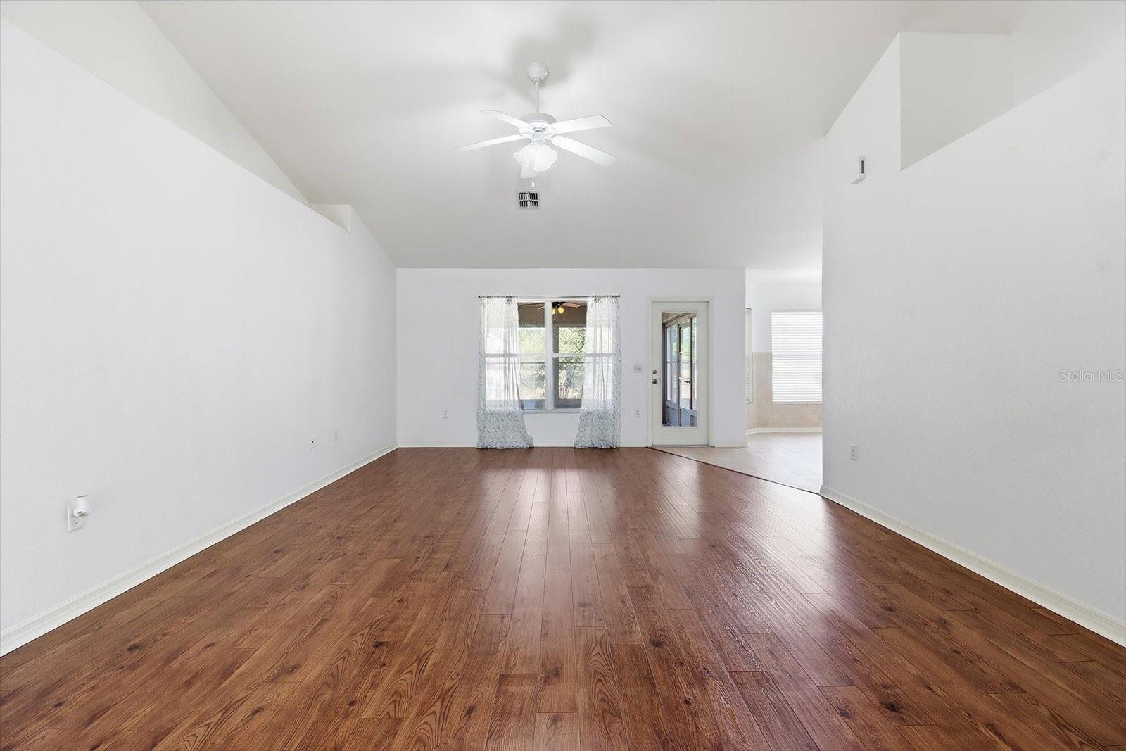 SPRING HILL - Residential