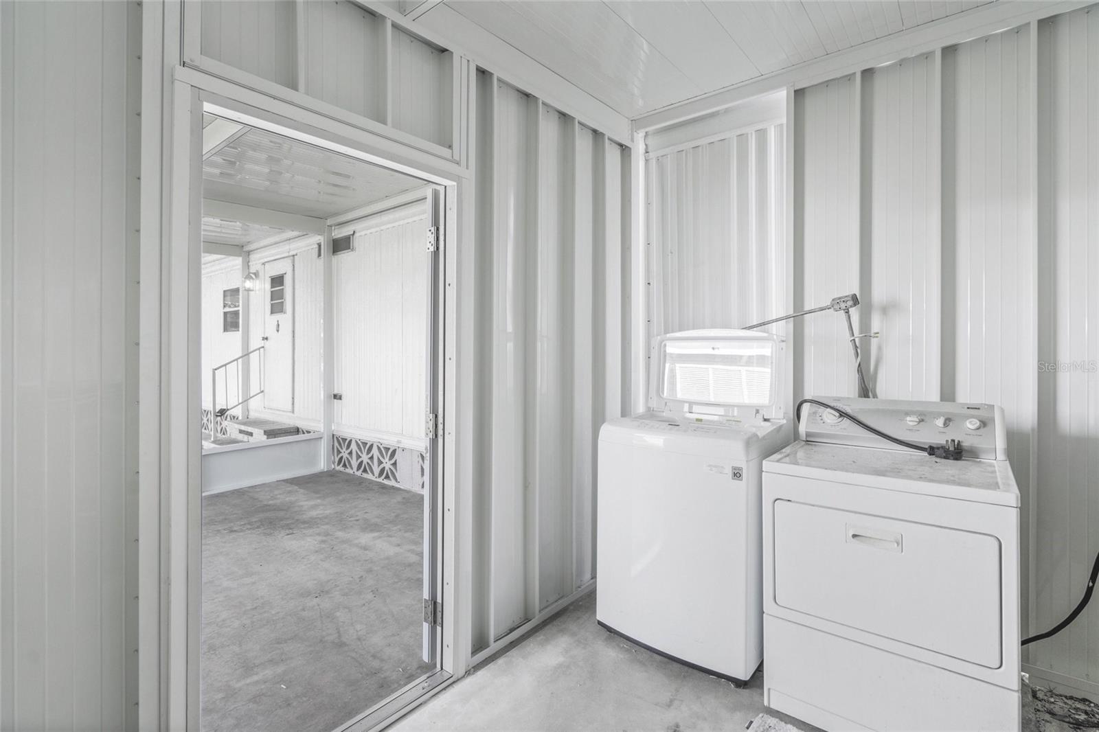 VENICE ISLE - Residential