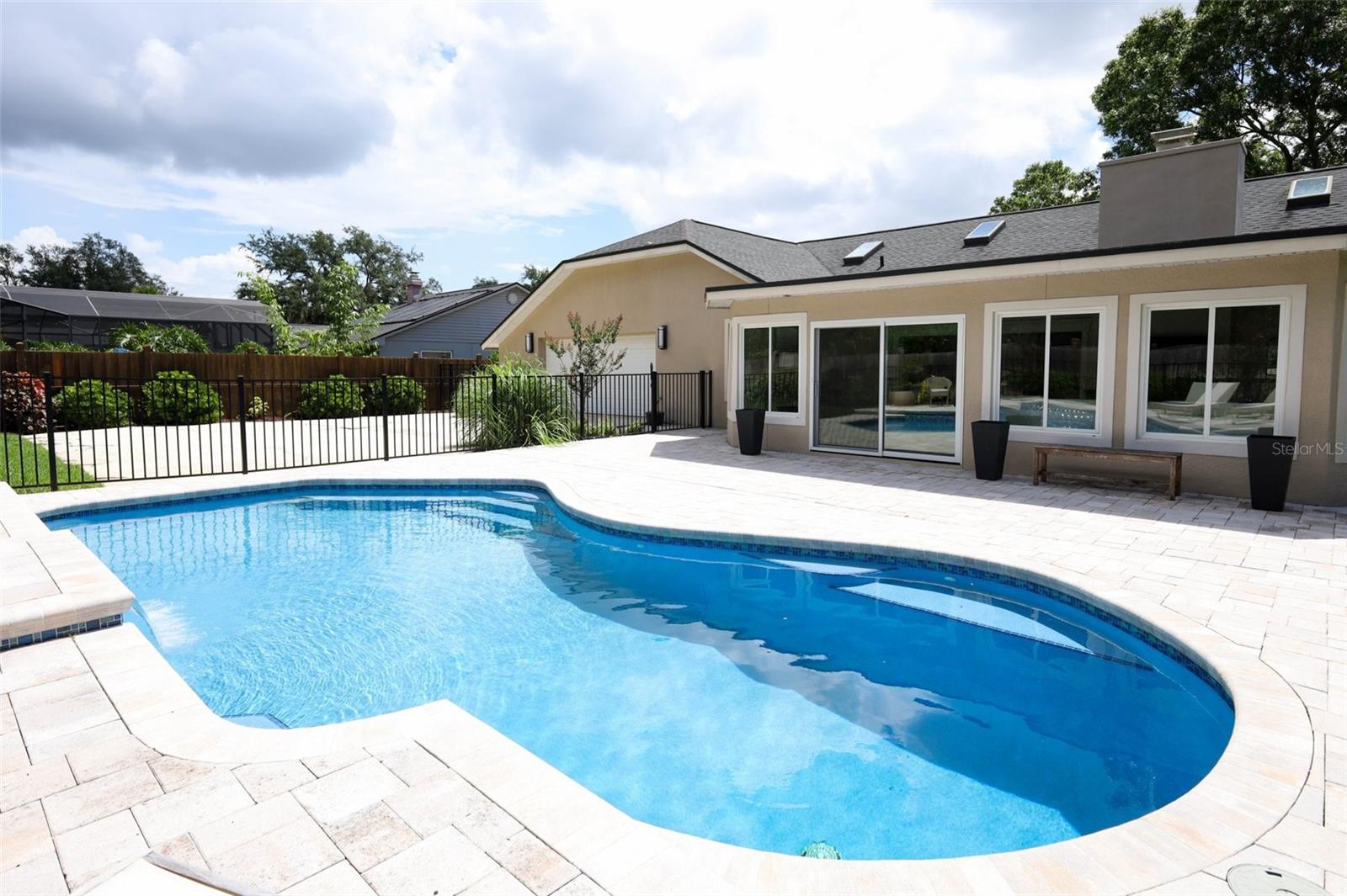 280 W SPRING LAKE DRIVE