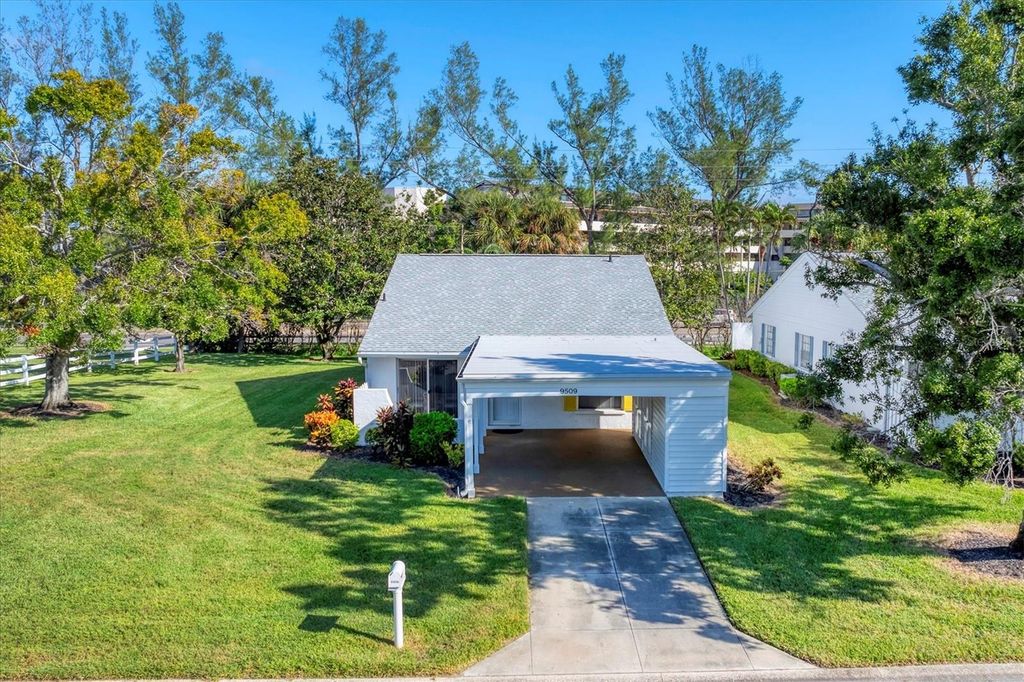 Photo of 9509 Kingston Drive, Bradenton, FL 34210 (MLS # A4667350)