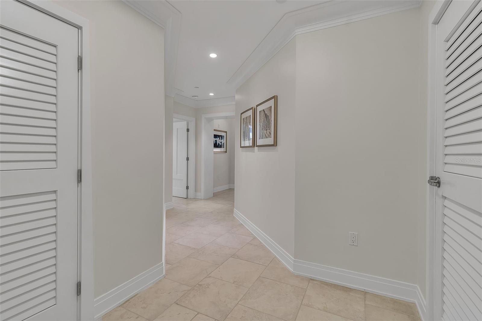 915 SEASIDE DRIVE 412