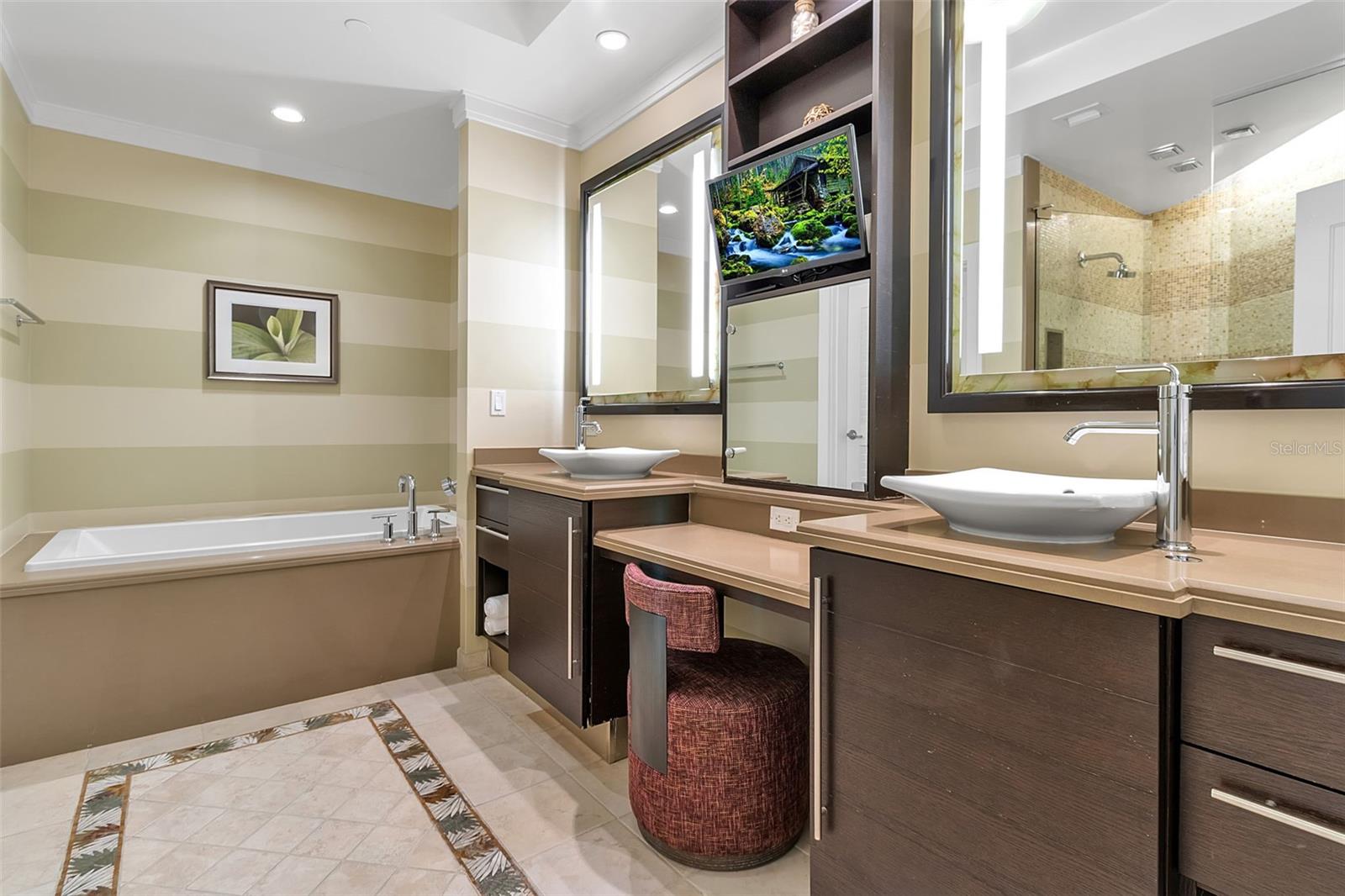 SIESTA KEY BEACH RESIDENCES II - Residential