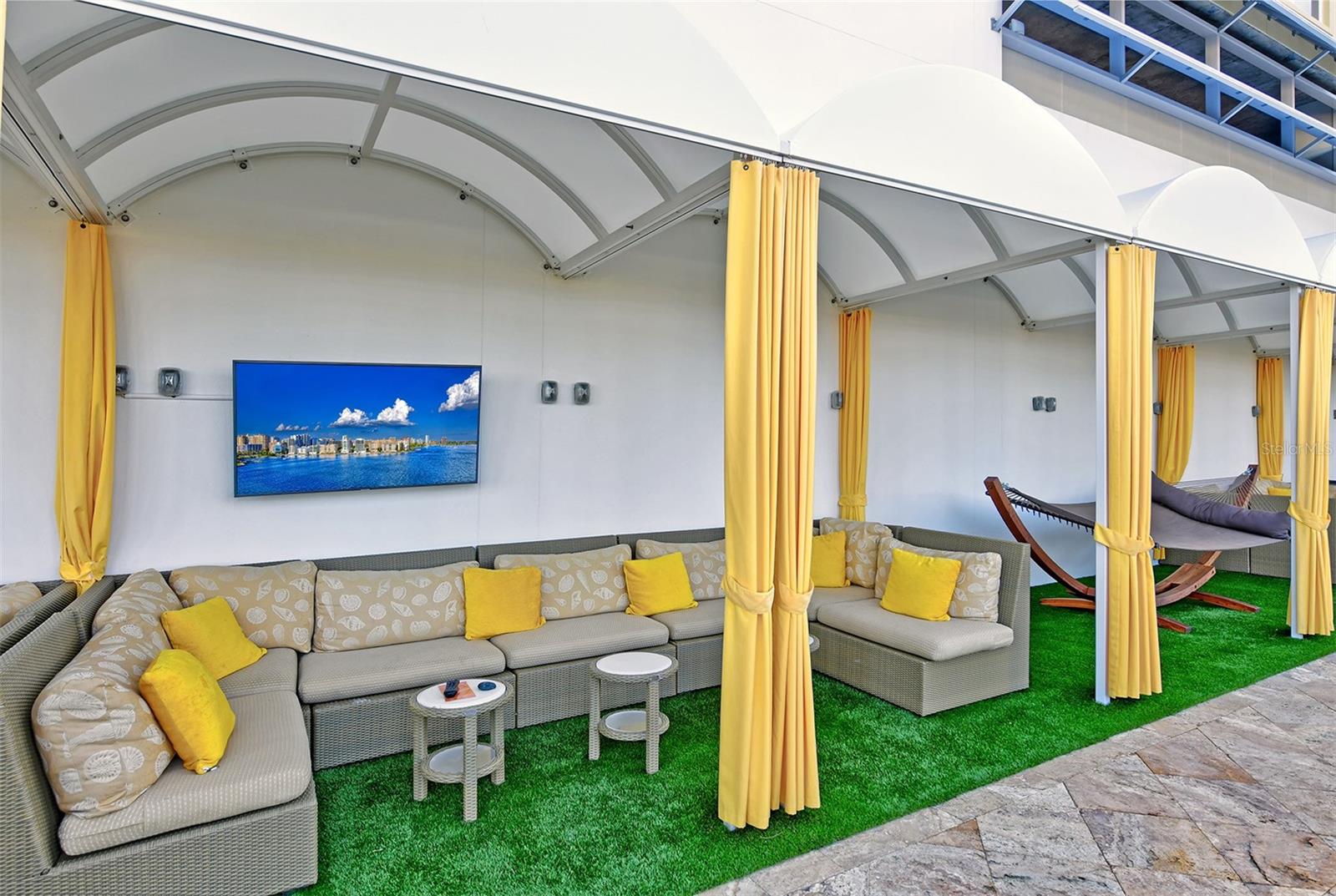 SIESTA KEY BEACH RESIDENCES II - Residential